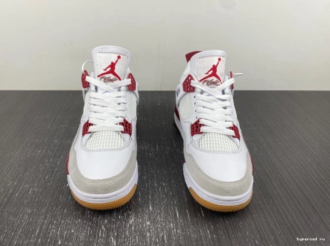 x Jordan Nike DR5415-160 Air SB 4 0701